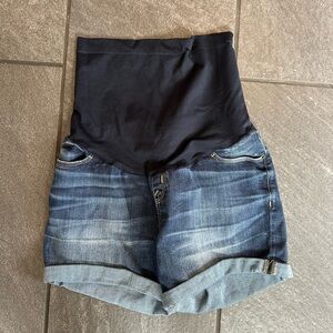 Liz Lange Maternity Denim Shorts